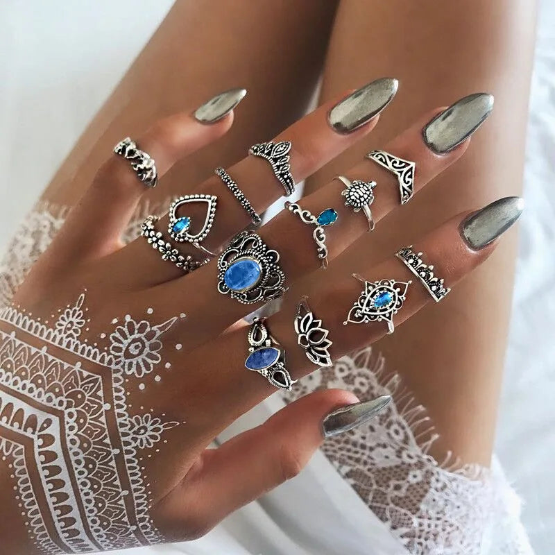 Aveuri-Christmas Gift New Year's Eve Gift Vintage Boho Finger Rings Set Moon Snake Crystal Midi Kunckle Ring For Women Wedding Party Jewelry Accessories