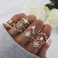 Aveuri-Christmas Gift New Year's Eve Gift Vintage Boho Finger Rings Set Moon Snake Crystal Midi Kunckle Ring For Women Wedding Party Jewelry Accessories