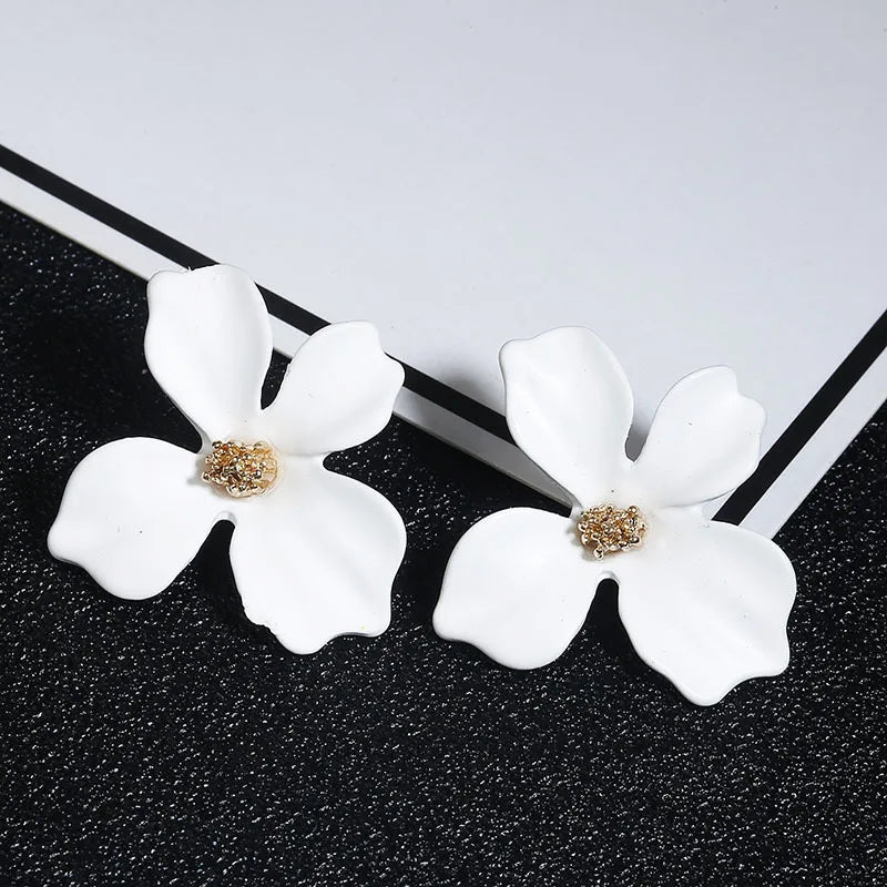 Aveuri-Christmas Gift New Year's Eve Gift Korean Cute Small flower Stud Earrings For women fresh and sweet Statement Earring Girl 2019 Fashion Jewelry