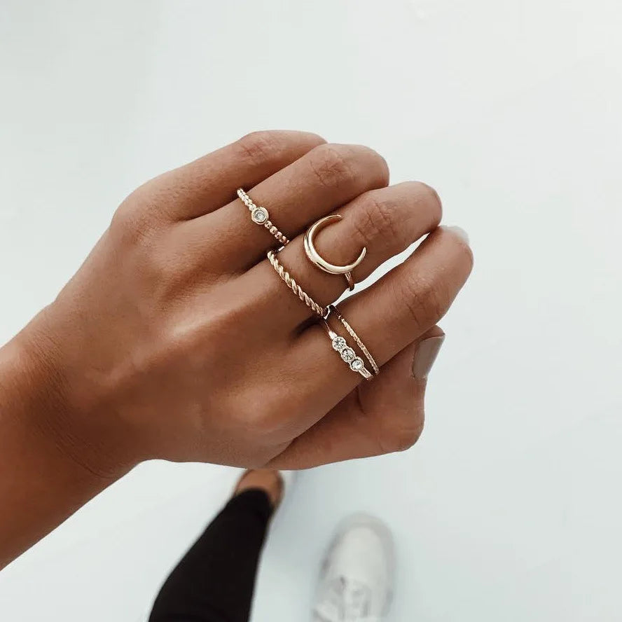 Aveuri-Christmas Gift New Year's Eve Gift Vintage Boho Finger Rings Set Moon Snake Crystal Midi Kunckle Ring For Women Wedding Party Jewelry Accessories