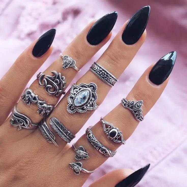 Aveuri-Christmas Gift New Year's Eve Gift Vintage Boho Finger Rings Set Moon Snake Crystal Midi Kunckle Ring For Women Wedding Party Jewelry Accessories