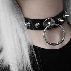 Aveuri Vintage Circle Circle Leather Collar Punk Rivet Spikes Choker Necklace For Women Rock Neck Strap Fashion Party Jewelry