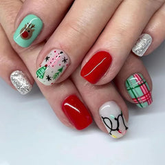 24Pcs Short Glossy Square Christmas Press-On Nails Red-Green Cute Reindeer Glitter Design Fake Nail Tips for Women Festive Wear