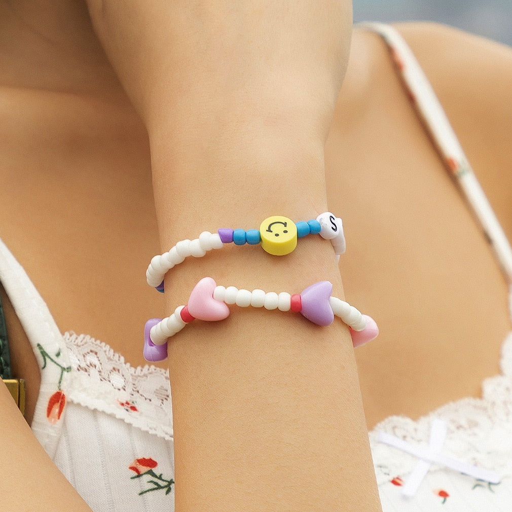 Aveuri Trendy Kpop Candy Color Acrylic Heart Charm Cute Bracelet Sets for Women Girls Bead Chain Smily Bangle Bracelet On Hand Jewelry