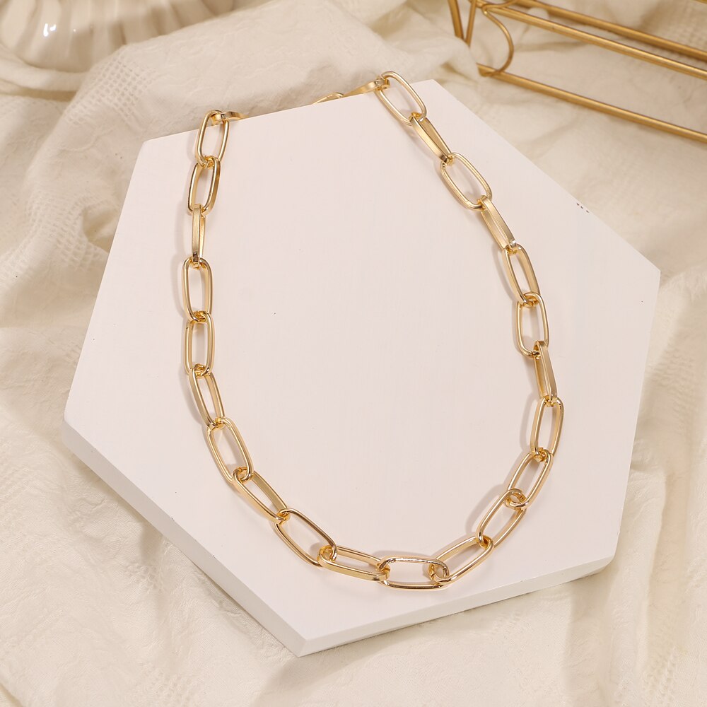 Aveuri Punk Layered Chain Necklace Neck Chains for Women Vintage Exaggerated Golden Goth Hoop Metal Necklace 2023 Clavicle Jewelry