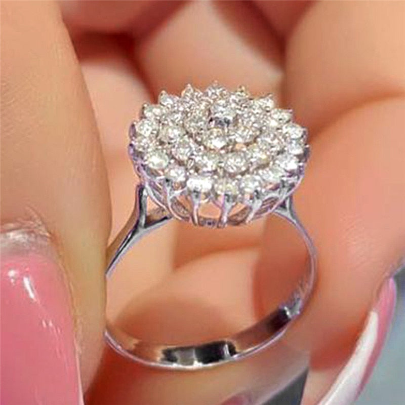 Aveuri  Aesthetic Female Ring Newly Flower Designed Luxury Inlay AAA CZ High Quality Fashion Wedding Bands Ring Jewelry for Women