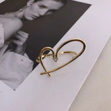 AVEURI 2023 New Korean Exaggerated Female Niche Design Metal Golden Zircon Big Heart Two-Finger Rings For Women Jewelry