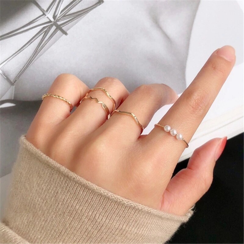 Aveuri Christmas Gift Women Gold Twist Pearl Pearl Rings Set Fashion Geometric Hollow Crystal Ring For Women Heart Joint Rings Boho Jewelr Accessories