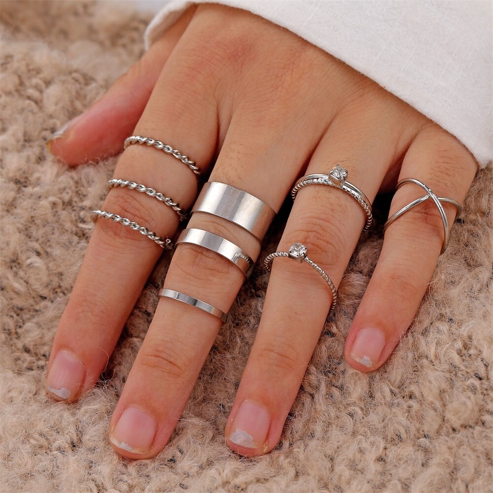 Aveuri Punk Gold Wide Chain Rings Set For Women Girls Fashion Irregular Finger Thin Rings Gift 2023 Female Jewelry Party