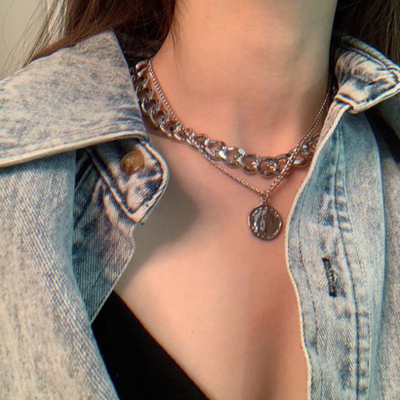 Christmas Gift New Hip Hop Necklaces Double Layer Queen Coin Head Short Clavicle Chain Thick Chain Necklace For Women Choker Party Jewelry