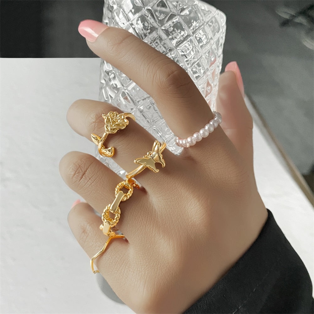 Aveuri Punk Vintage Gold Wide Chain Rings Set For Women Girls Fashion Irregular Finger Thin Rings Gift 2023  Female Jewelry Party