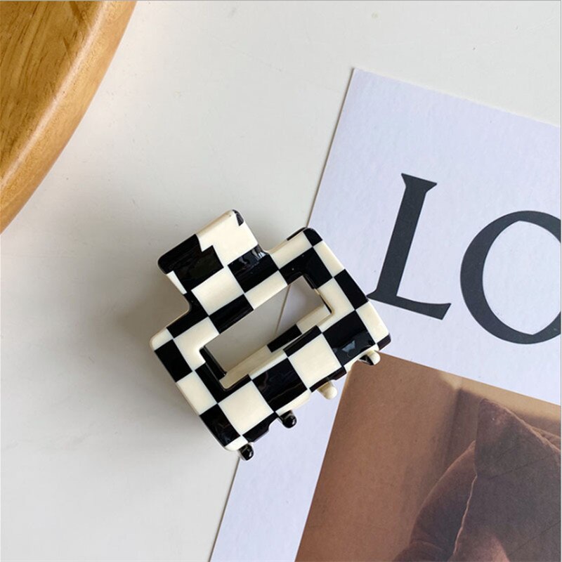 Boutique Black And White Checkerboard Acetate Hair Claws Catch Shark Clips Fashion Hair Accessories Women Cute Hairpin Headband