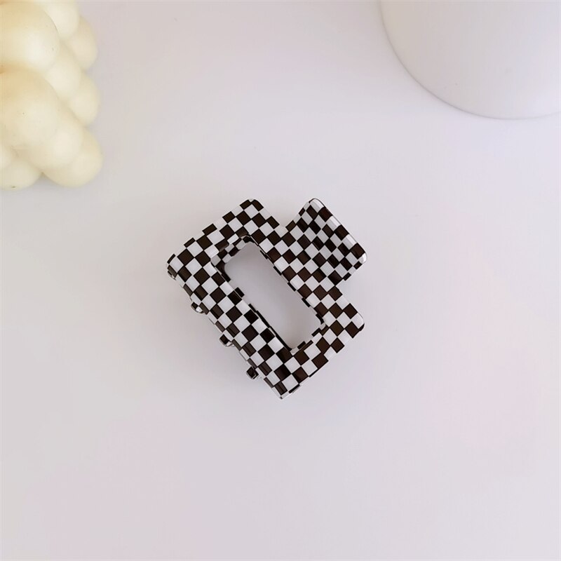 Aveuri Back to school Elegant Black White Plaid Grab Clip Large Acetate Hair Clip Crab Hair Claws For Women Girl Hair Accessories Hair Style Make Tool