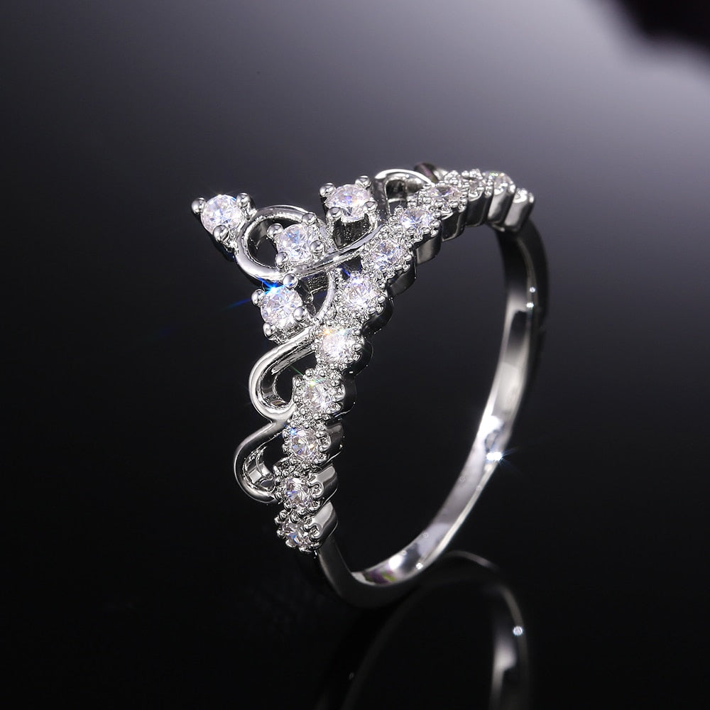 Aveuri Hot Selling Fancy Crown Women Ring Best Anniversary Girl Gift Elegant Female Dance Party Trendy Jewelry Rings