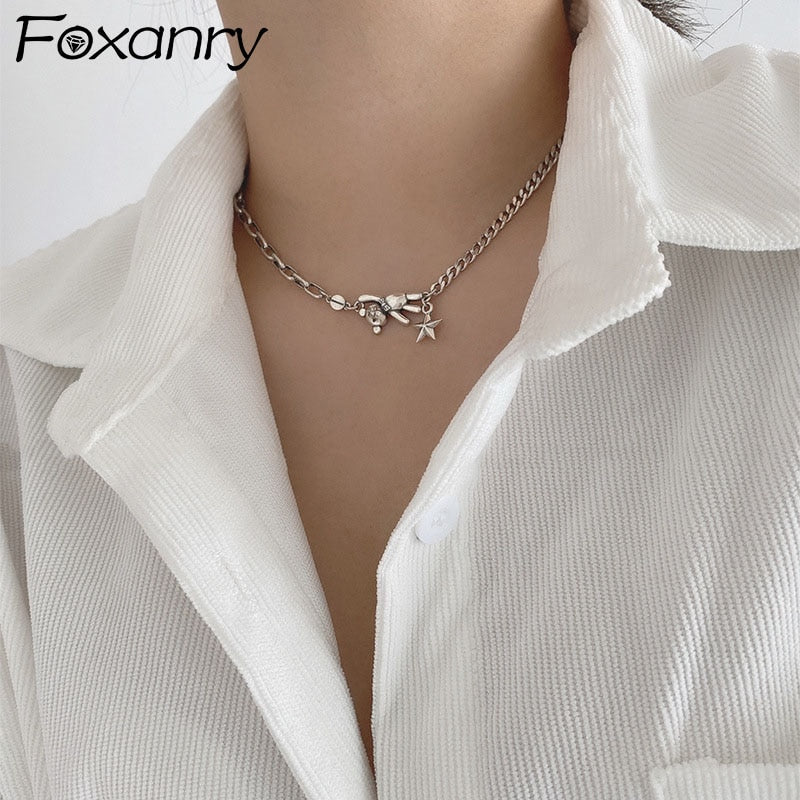 Aveuri Alloy Clavicle Chain Necklace for Women Fashion Vintage Splicing Design Bear Star Party Jewelry Girls Gift