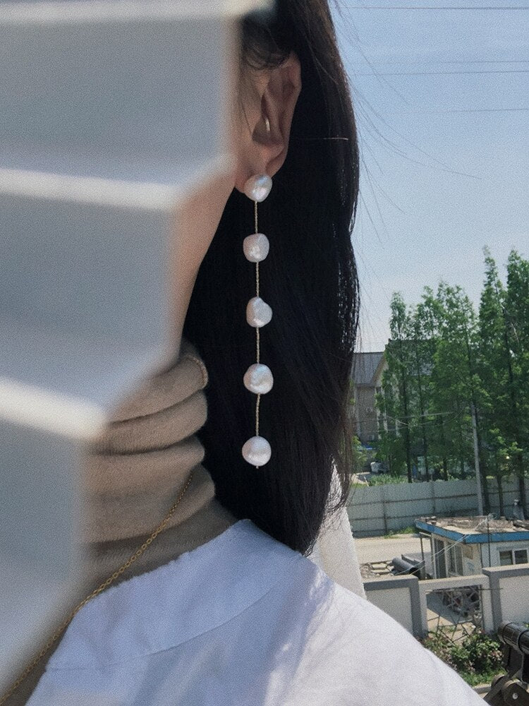 AVEURI Korean New Retro Personality Metal Pearl Long Tassel Studs Earrings For Women Party Jewelry Gifts