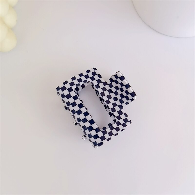 Aveuri Back to school Elegant Black White Plaid Grab Clip Large Acetate Hair Clip Crab Hair Claws For Women Girl Hair Accessories Hair Style Make Tool