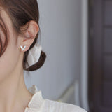 Aveuri Korean Style Retro Acrylic Butterfly Earrings Fashion Cute Animal Statement Stud Earrings Jewelry For Women's Gift