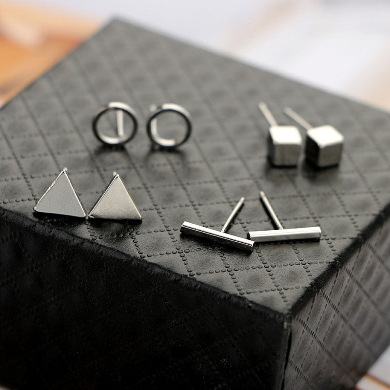 Christmas Gift 2021 New Arrival Round triangle Shaped Gold&Black Colors Geometric Alloy Stud Earring For Women Ear Jewelry 4 pairs Gifts