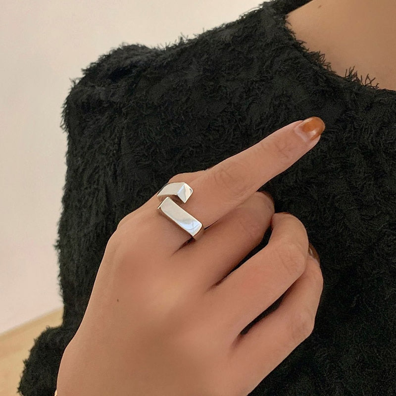 Aveuri Minimalist Alloy Glossy Rings for Women Fashion Creative Cross Geometric  Plated Party Jewelry Gifts