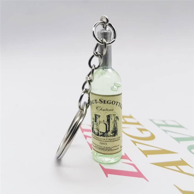 Aveuri Cute Novelty Resin Beer Wine Bottle Keychain Assorted Color For Women Men Car Bag Keyring Pendant Accessions Wedding Party Gift