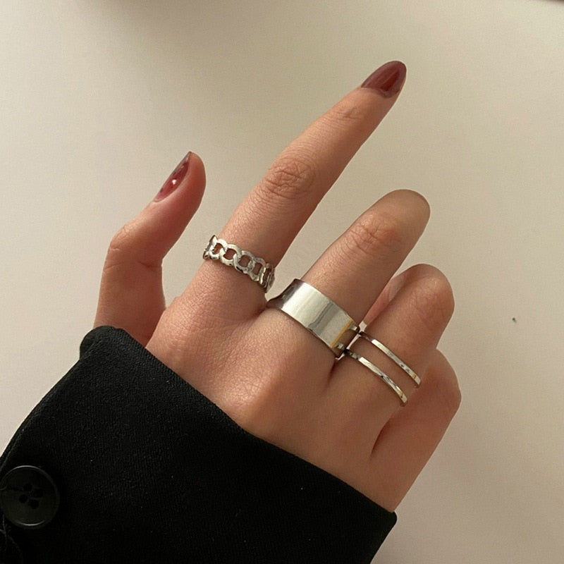 Aveuri Punk Cool Hiphop Chain Rings Multi-layer Adjustable Open Finger Rings Set Alloy Man Rings for Women Party Gift Jewelry