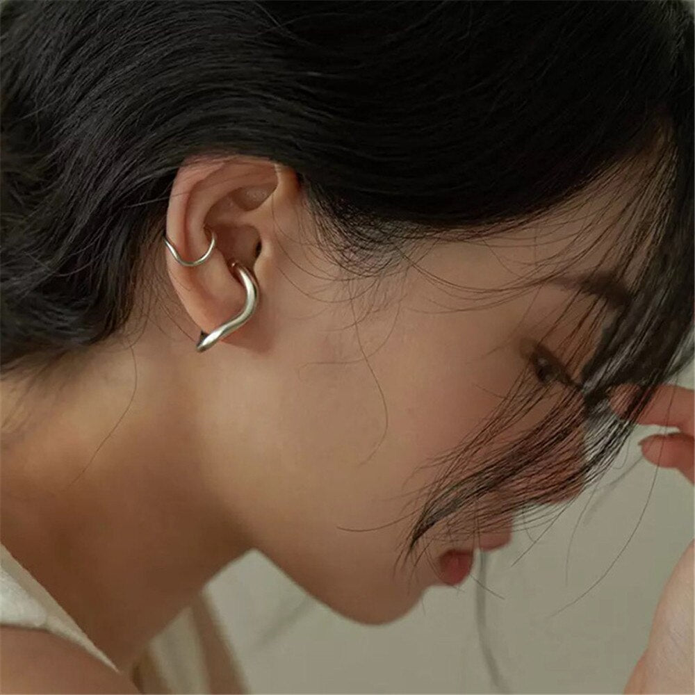 AVEURI Korea Summer New Retro Simple Metal Twisted Ear Bone Clip Without Pierced Ear Clip Earring For Women Girl Party Jewlery
