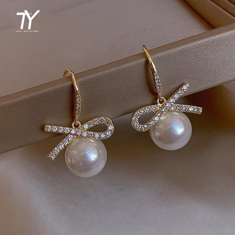 Christmas Gift Noble lady elegant pearl earrings female personality fashion earrings party evening dress sexy crystal earrings earrings
