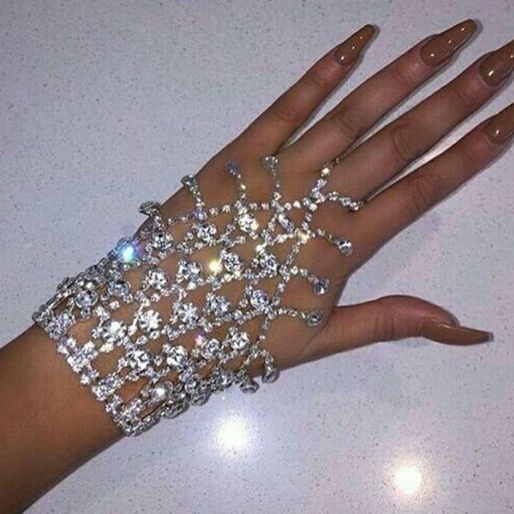 Aveuri Fashion Personality Rhinestone Short Tassel Ladies Bracelet Jewelry Sexy Luxury Shiny Crystal Connect Fingers Hand Accessories