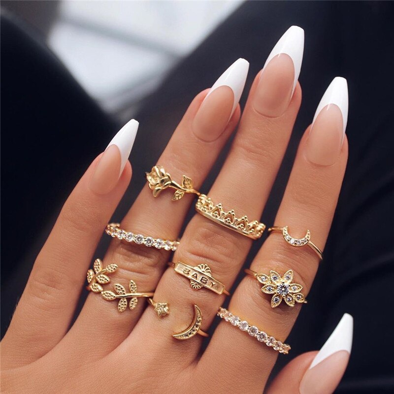 Aveuri Women's Boho Charm Gold Star Knuckle Rings Set Crystal Star Crescent Geometric Female Finger Rings Bohemia Jewelry Gifts