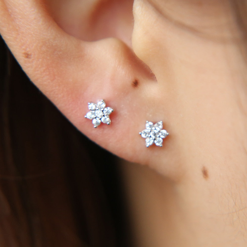 AVEURI 2023 New Arrival Brinco Earrings Cute Jewelry Delicate Girl Women Ear Stud Tiny Cz Flower Sterling Small Minimalist Earring