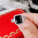Graduation Gift Temperament Men Wedding Finger Rings with Black Crystal Zirconia Trendy Party Accessories Fashionable Design Jewelry Gift