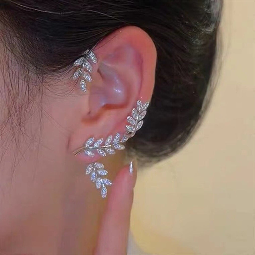 Aveuri Gold Silver Color Metal Ear Clip For Women Sweet Exquisite Sparkling Zircon Butterfly Ear Cuff Clip Earring French Style Jewelry