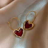 Aveuri 2023 Sweet Burgundy Enamel Heart Earrings for Women Girl Gold Color Metal Love Heart Hanging Dangle Earrings Vintage Jewelry