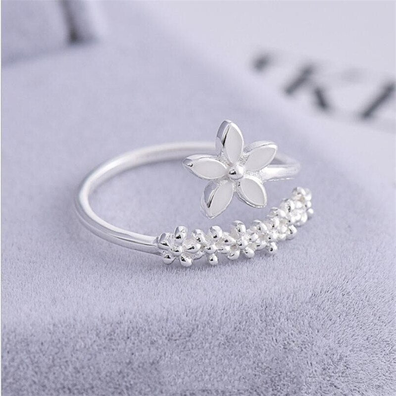 Aveuri Delicate Opening Rings For Women Silver Color Butterfly Leaf Flower Feather Finger Ring Wedding Bands New Fashion Jewelry