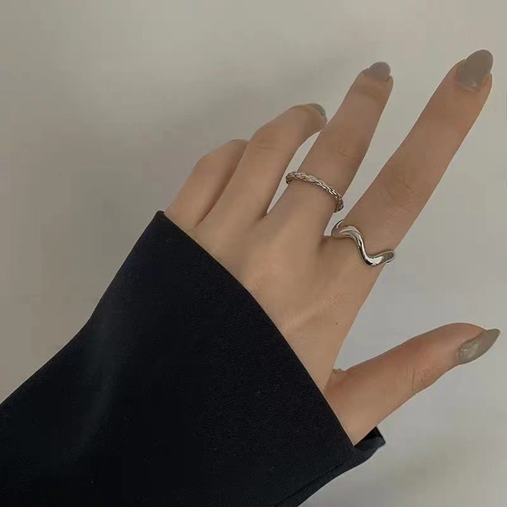 Aveuri Trendy Punk Ring Wave Geometric Minimalist Aesthetic Jewelry Open Sliver Color Ring Street Dance Party Women's Jewelry Gift