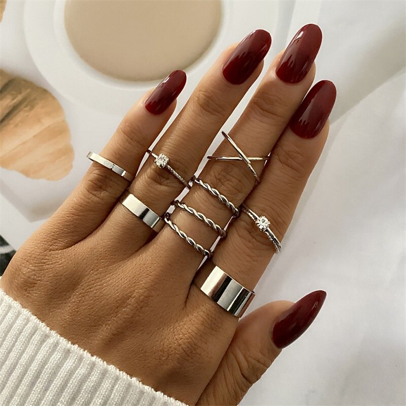 Aveuri Christmas Gift Women Gold Twist Pearl Pearl Rings Set Fashion Geometric Hollow Crystal Ring For Women Heart Joint Rings Boho Jewelr Accessories