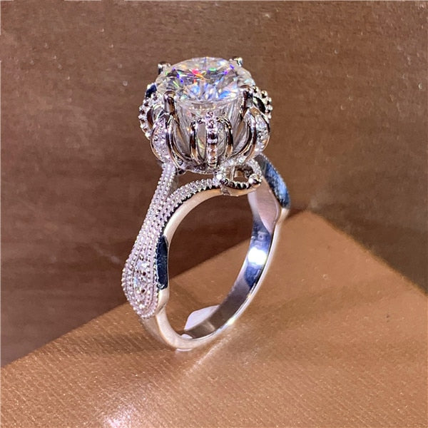 Graduation gift Gorgeous Women Wedding Rings Brilliant Cubic Zircon Elegant Female Party Ring Delicate Anniversary Gift Statement Jewelry