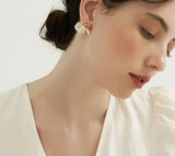 AVEURI 2023 Korean NEW Vintage Simple Chic Beaded Flower Cluster Natural Pearl Stud Earrings For Women Jewelry Gift