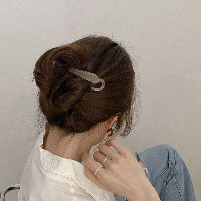 Aveuri Back to school Fashion Solid Color Hair Clips Acrylic Hair Claws Hairpins Barrette Crab Elegant Ponytail Clip For Women Girls Hair Accessories