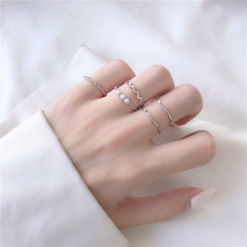 Christmas Gift 18pcs Fashion Jewelry Rings Set Hot Selling Metal Alloy Hollow Round Opening Women Finger Ring For Girl Lady Party Wedding Gifts