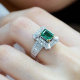 Aveuri White Gold color Natural Emerald 2 Carats Diamond Engagement Ring Green 925 Silver Jewelry Bizuteria Gemstone Ring for Women fx0523