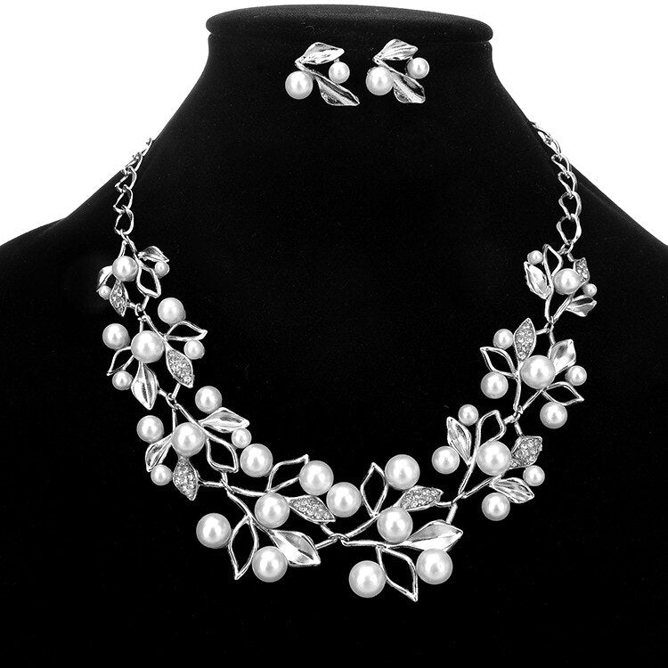 Vintage Simulated Pearl Jewelry Sets for Women 2023 Fashion Flower Statement Necklace and Earring Set Wedding Party Accessories
