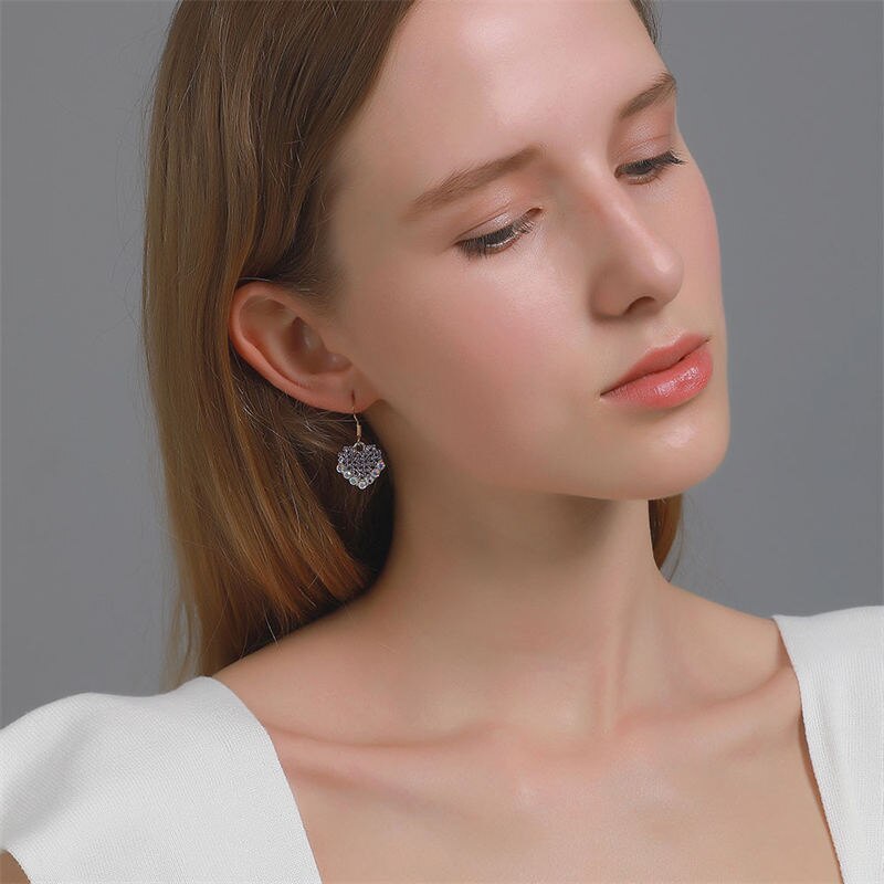 AVEURI Fashion Metal Rhinestone Heart Dangle Earrings For Women Vintage Simple Drop Earrings Statement Party Wedding Jewelry New