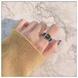 AVEURI  2023 New Gothic Personality Tibetan Metal Vintage Cross Geometric Irregularity Punk Adjustable Open Finger Rings For Wome
