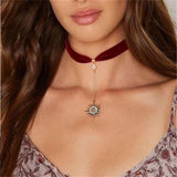 Aveuri Fashion Flannel Creative Choker Necklace Jewelry For Women Exaggerated Temperament Rhinestone Sun Moon Pendant Clavicle Chain