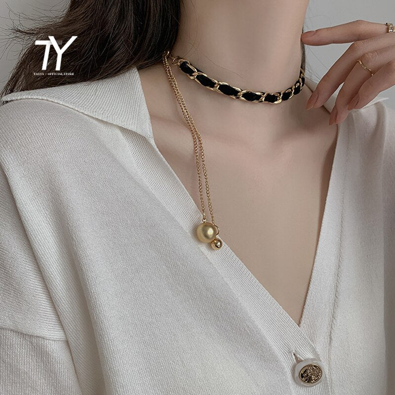 Christmas Gift 2023 New Design Sense Black Cloth Winding Metal Chain Clavicle Chain Fashion Gothic Girl's Sexy Hanging Ball Necklace For Woman