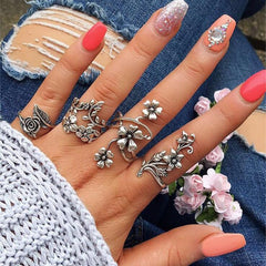 Aveuri 4pcs/set Antique Silver Color Vintage Bohemia Ring Set Rose Flower Rings for Women Charm Bohemia Floral Knuckle Ring 6047