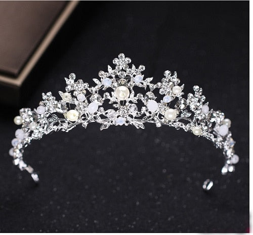 Aveuri Christmas Gift Luxury Silver Color Rhinestone Wedding Tiara Crown Pearl Queen Diadem Bride Crown Headpiece Wedding Hair Accessories Tiara