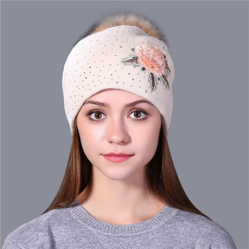 Christmas Gift Female winter hat fashion embroidery knitted beanie hat for women real fox fur pom pom wool hat Skullie hat girls gorro